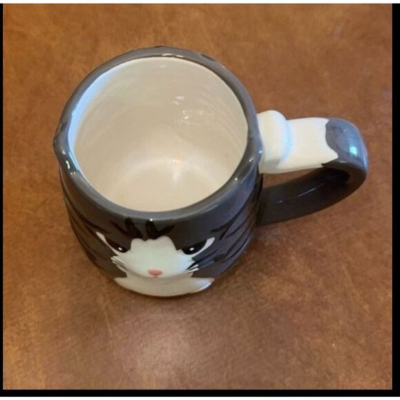 Fox-Shaped Ceramic Mug With Green Scarf - Picture 10 of 16